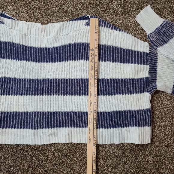 Free People Just My Chunky Striped Cropped Sweater Blue White Size XS - Picture 7 of 7